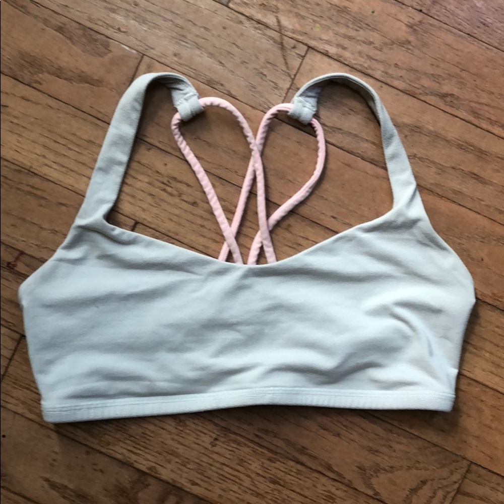 Lululemon free to be Bra